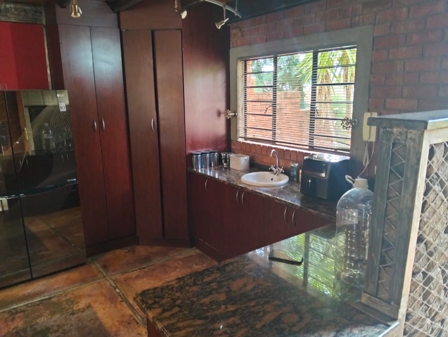 4 Bedroom Property for Sale in Pellissier Free State